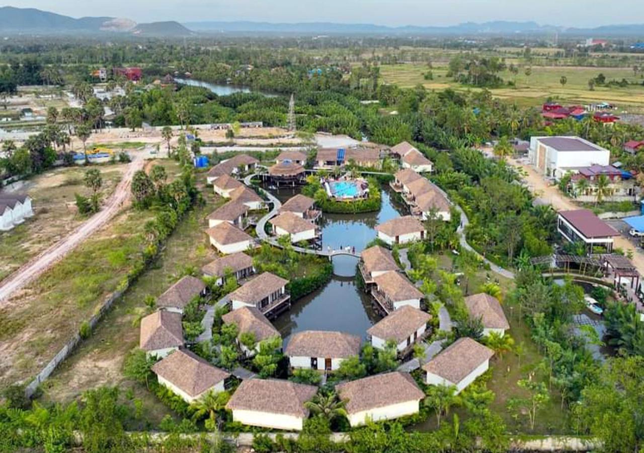 Good Time Relax Resort Kampot Bagian luar foto